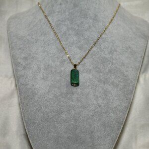 Green Rectangular Gemstone Pendant Necklace – Gold Tone Chain